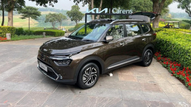 KIA Carens edisi 2021