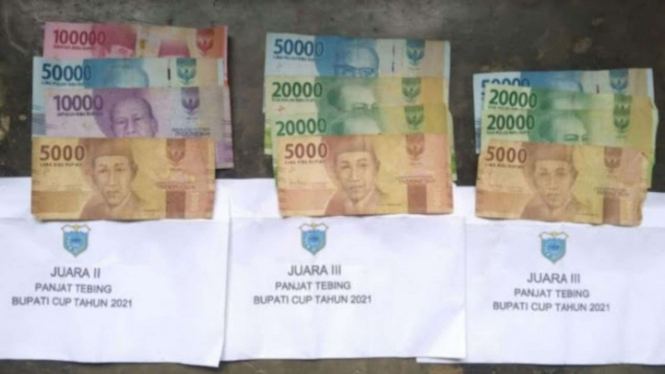 Hadiah juara bupati cup