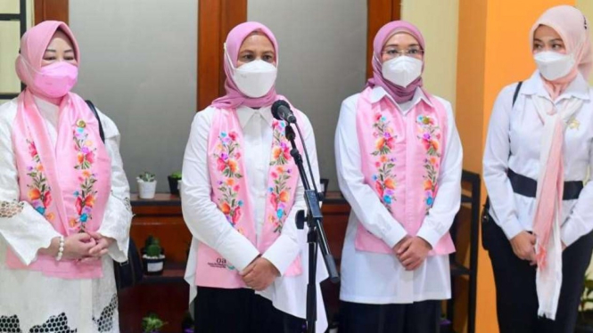 Pertemuan Ibu Negara Iriana Jokowi Dengan Penyintas Tindak Asusila, Bandung