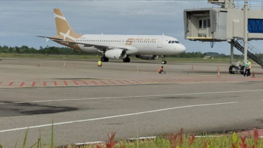 Pesawat Super Air Jet di Bandara Internasional Minangkabau.