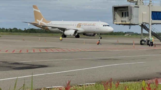 Pesawat Super Air Jet di Bandara. (ilustrasi)