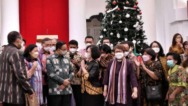 Gubernur DKI Anies Baswedan saat menemui jemaat Gereja Immanuel