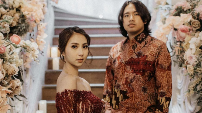 Clairine Clay dan Joshua Suherman.