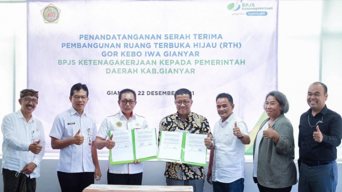 Penandatanganan Serah Terima RTH Gor Kebo Iwa Gianyar (22/12)