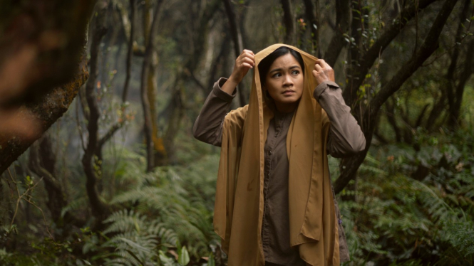 Titi Kamal di film Makmum 2.