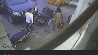 Video Viral Pengemudi Mobil aniaya remaja di Medan Usai Senggol Motor
