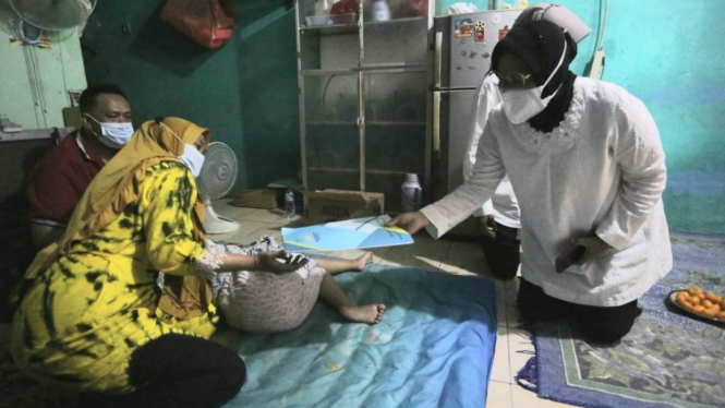 Mensos Risma menggandeng situs penggalangan donasikitabisa.com