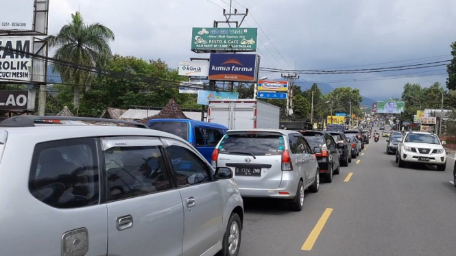 Jalur puncak Bogor