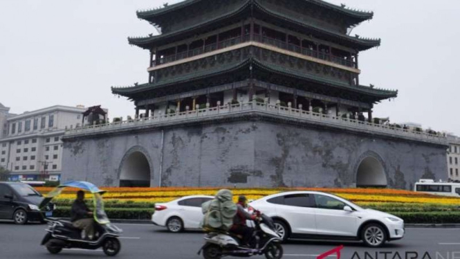 Suasana di sekitar bangunan Bel Tower, tempat Bel Jingyun di Xian, China