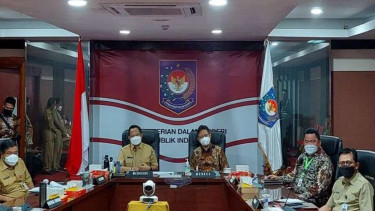 Rapat koordinasi Mendagri eri Tito Karnavian bersama Menkes Budi Gunadi Sadikin