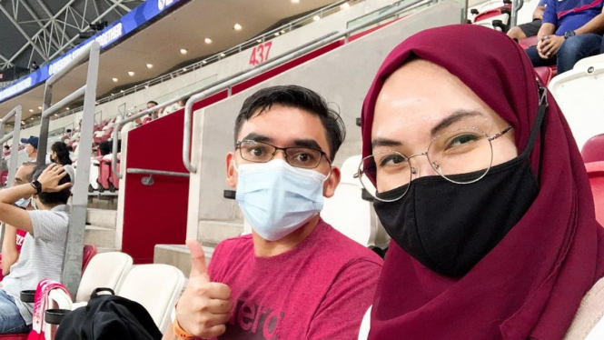 Pasangan suami-istri yang sempat viral usai berbeda dukungan negara di Piala AFF 2020