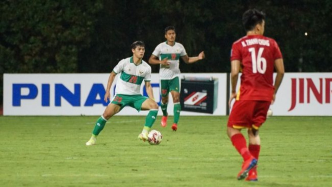 Bek Timnas Indonesia, Alfeandra Dewangga