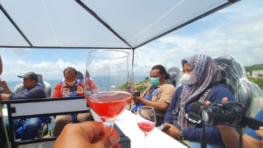 Ngopi in The Sky.