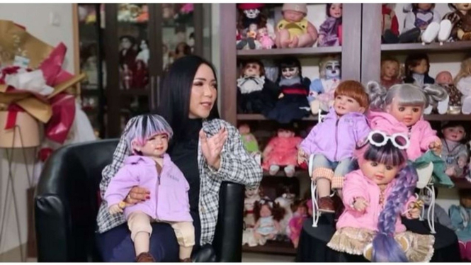 Furi Harun dan Spirit Doll
