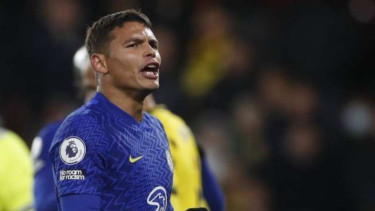 Bek Chelsea, Thiago Silva.