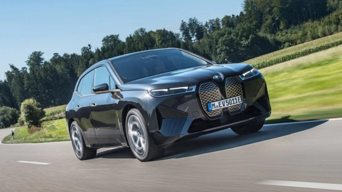BMW iX