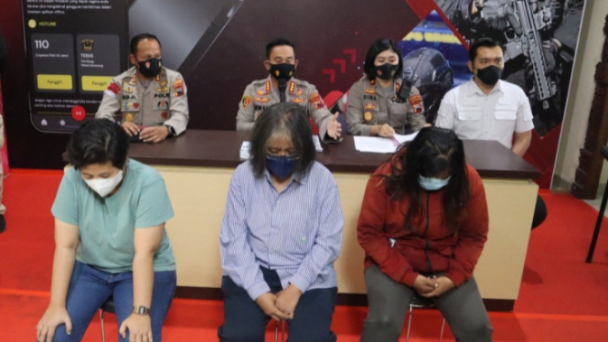 Tiga orang yang terlibat jasa joki vaksinasi di Semarang diamankan polisi