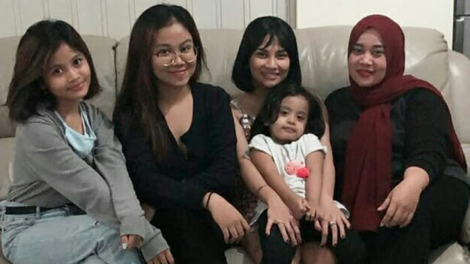 Vanessa Angel dan Keluarga Doddy Sudrajat