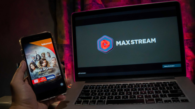 Maxstream.
