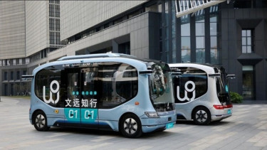 Robobus.
