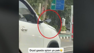 Toyota Fortuner pakai spion motor