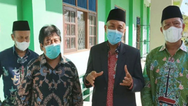 Pengurus PP Muhammadiyah  Prof. Dr. Harun Joko Prayitno, M. Hum
