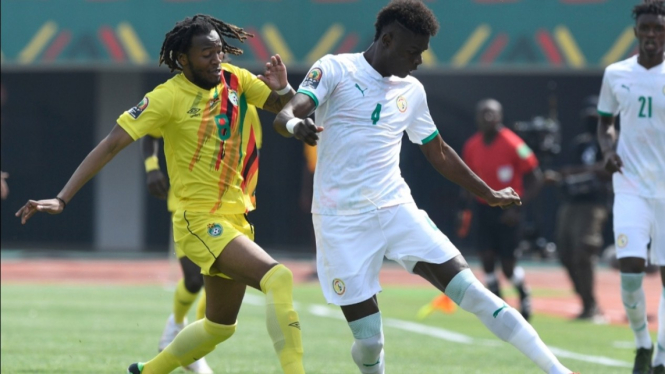 Pertandingan Timnas Senegal vs Zimbabwe. 