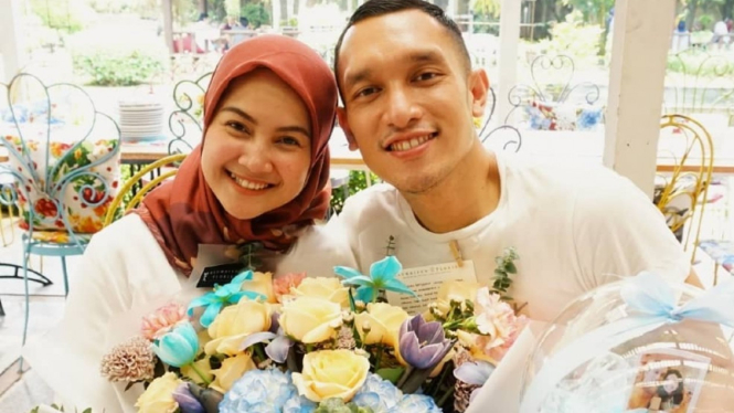 Giovanni Tobing dan istri.