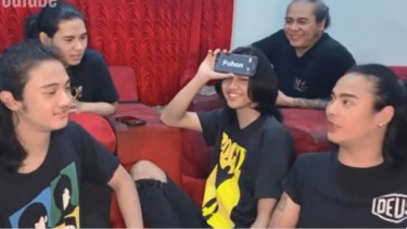Ferdy Element dan empat anaknya