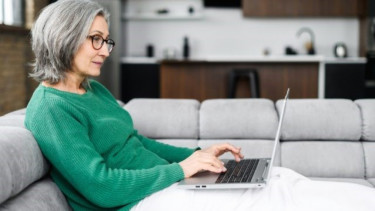 Perempuan usia diatas 50 tahun