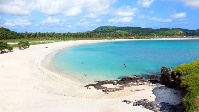 Pantai Tanjung, Nusa Tenggara Barat 