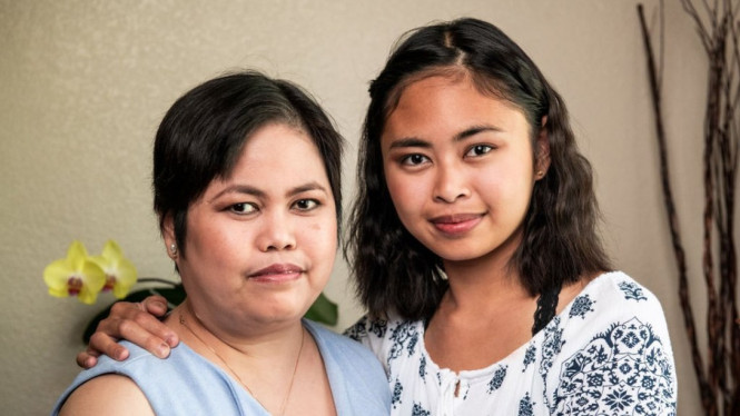 Aliana dan ibunya. BBC Indonesia