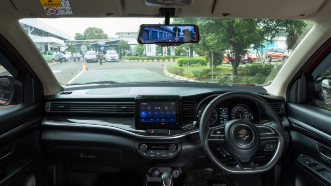 Jamur di Kaca Mobil