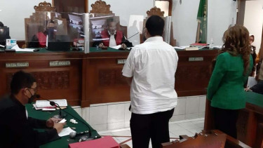 Titi Sumawijaya dan Jack Boyd Lapian Divonis Bebas