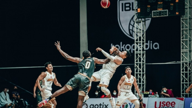 Dewa United Surabaya vs Tangerang Hawks