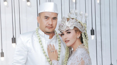 Postingan pose Saipul Jamil-Indah Sari di Instagram beberapa waktu lalu.