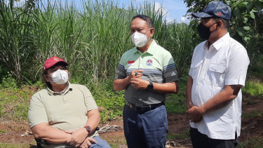 Menpora Zainudin Amali bersama jajaran pengurus NPC Indonesia