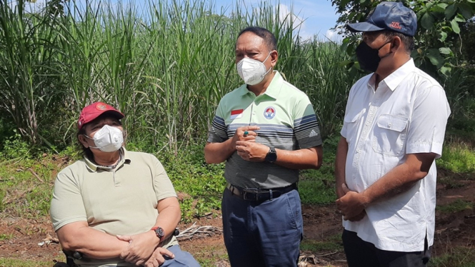 Menpora Zainudin Amali bersama jajaran pengurus NPC Indonesia