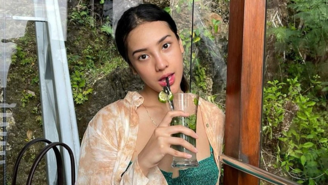 Anya Geraldine