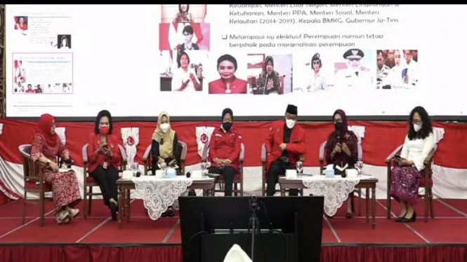 Webiner Bamusi PDIP Mengenai Kepemimpinan Perempuan 