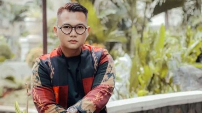 Desainer Indonesia Eggie Jasmin