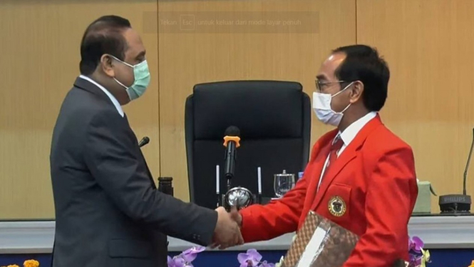 Ketua MWA Unhas Syafruddin (kiri) dan Rektor Unhas Prof Jamaluddin Jompa.