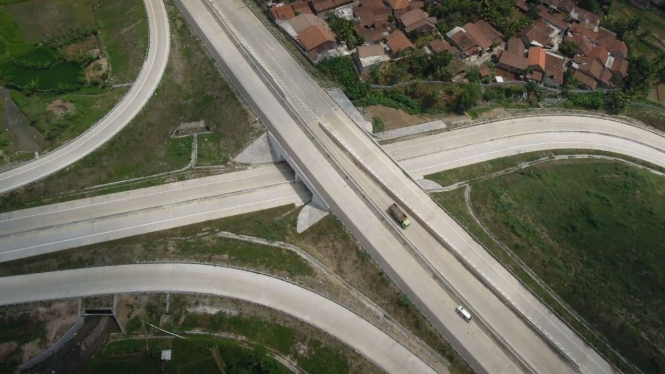 Ilustrasi jalan tol