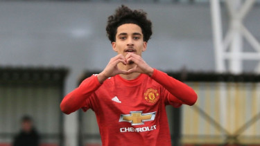 Pemain Manchester United, Zidane Iqbal