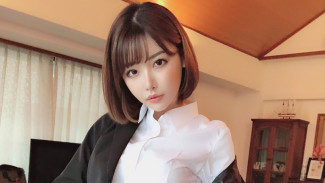 Bintang Film Dewasa Jepang Eimi Fukada Peluk 3163 Orang dalam 24 Jam