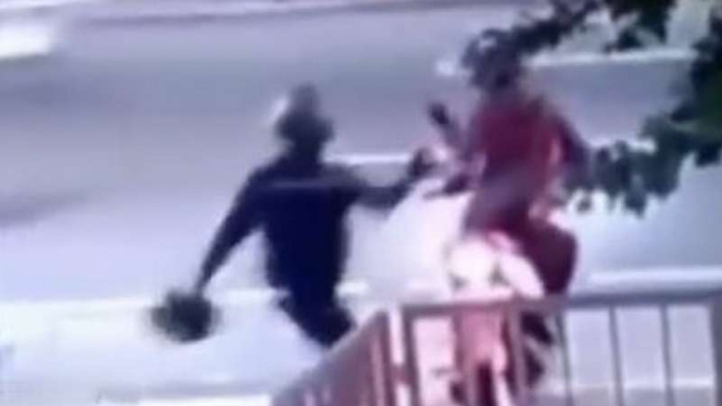 Tangkapan layar video viral baru keluar RS dibacok