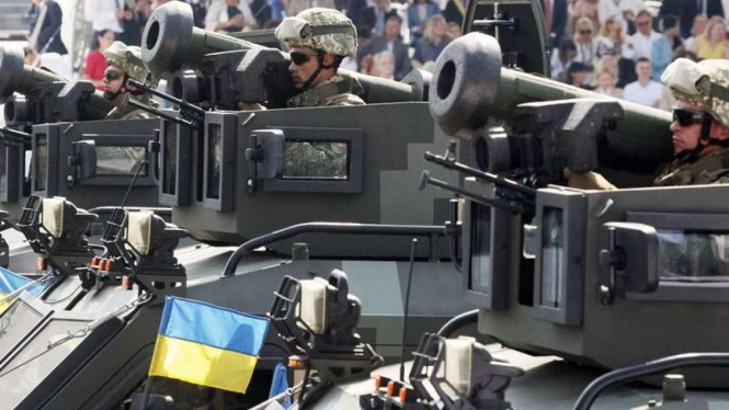 VIVA Militer: Pasukan militer Ukraina dengan rudal anti-tank FGM-148 Javelin