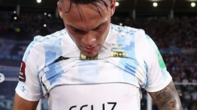 Lautaro Martinez rayakan gol Timnas Argentina.