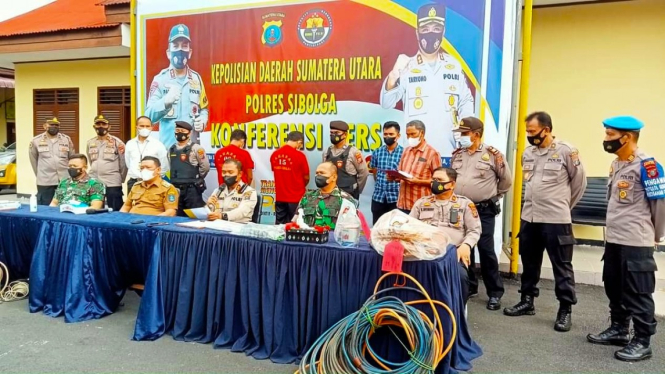 Konferensi pers kasus ledakan bom ikan di Kota Sibolga.