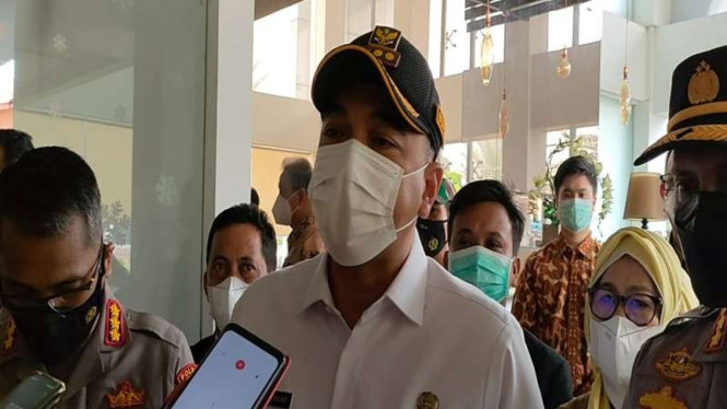 Bupati Tangerang Ahmed Zaki Iskandar